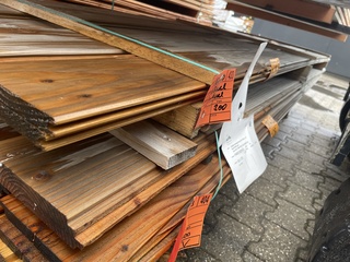 Ca. 9x Douglas kraaldelen veer en groef, 18x180mm, lengte 300cm